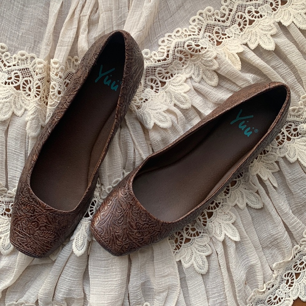 Embossed flats